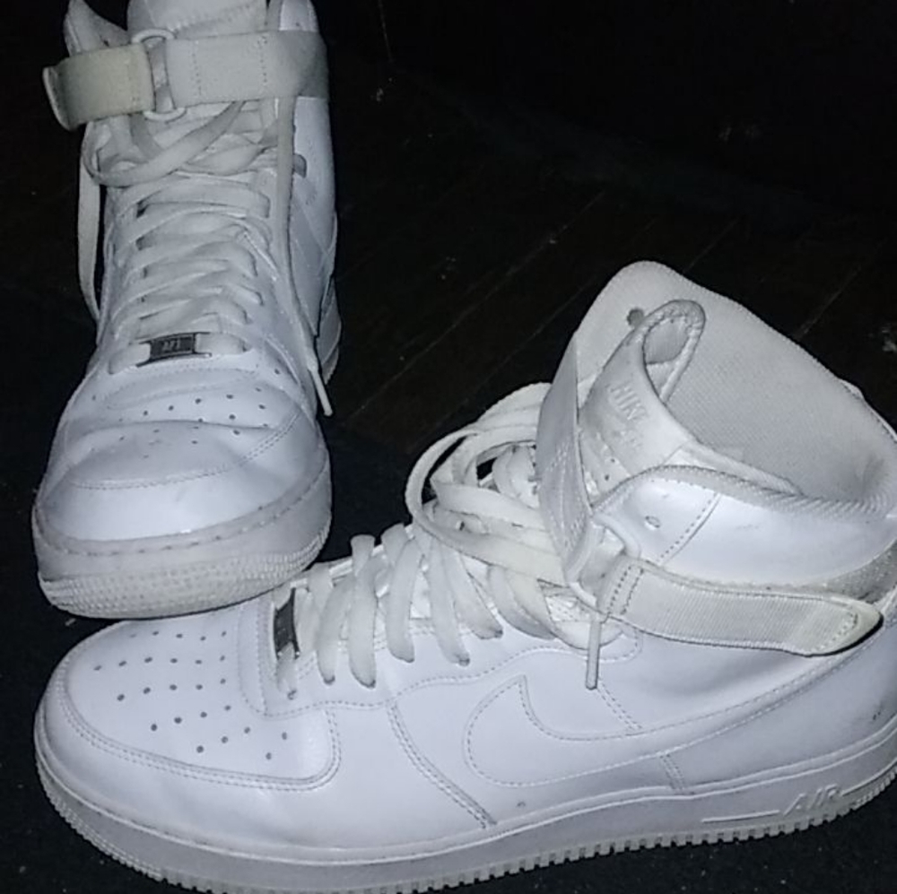 White nike high tops